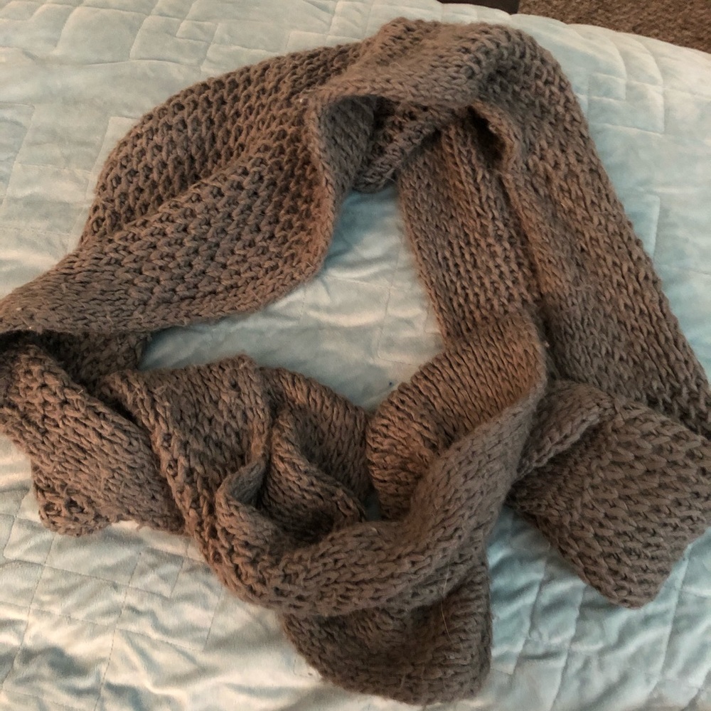 Grey knit wraparound scarf